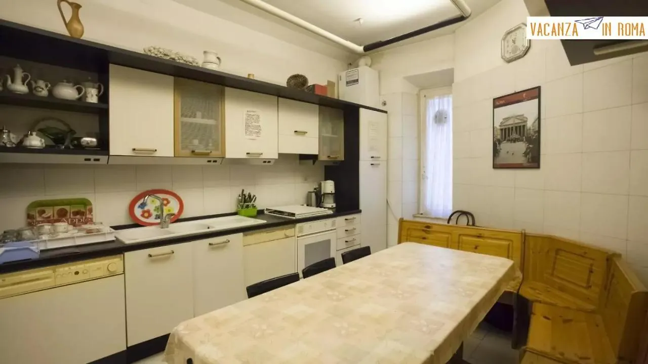 Al Pantheon Con Thomas Mann Bed & Breakfast Rome 3*,  Italy